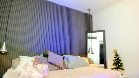 Lizza online show from 12.16.25