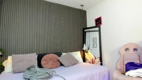 Snapshot of pervert_lizza chatting on 02.01.26 Lizza online show from 02.01.26