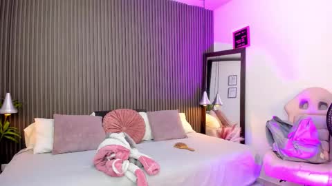 Snapshot of pervert_lizza chatting on 02.04.26 Lizza online show from 02.04.26