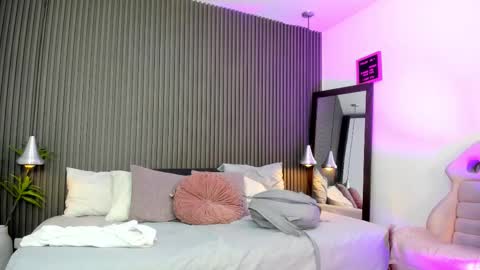 Snapshot of pervert_lizza chatting on 02.20.26 Lizza online show from 02.20.26