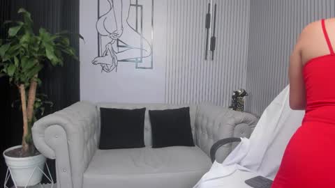 Mia online show from 02.10.26