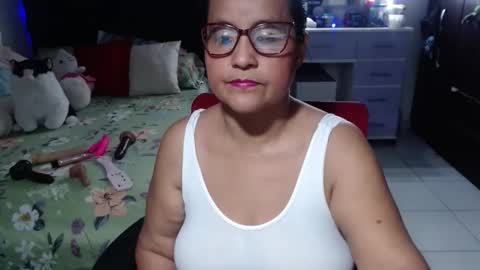 Snapshot of pervert_mommy_x chatting on 01.17.26 SAMY online show from 01.17.26