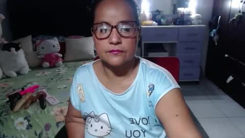 Snapshot of pervert_mommy_x chatting on 01.19.26 SAMY online show from 01.19.26