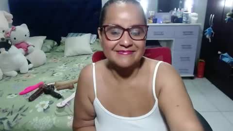 Snapshot of pervert_mommy_x chatting on 02.18.26 SAMY online show from 02.18.26