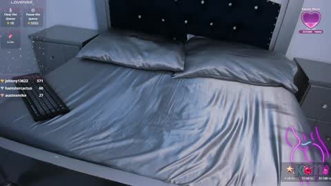 Snapshot of pervert_pantyhose chatting on 12.05.24 Kimberly online show from 12.05.24