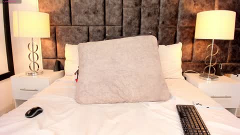 Im Rosse but u can call me Rossie or Rosita . online show from 02.02.25