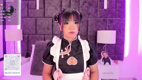 Im Rosse but u can call me Rossie or Rosita . online show from 03.06.25