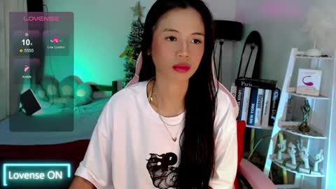 Snapshot of petite_jackyxx chatting on 09.26.25 Jacky online show from 09.26.25