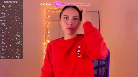 Snapshot of petite_linda chatting on 02.23.25 Linda online show from 02.23.25