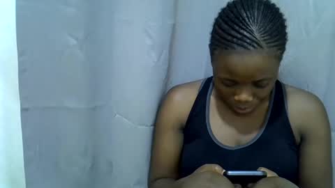 Snapshot of petite_melan chatting on 09.09.25 petite_melan online show from 09.09.25