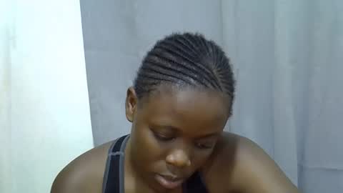 Snapshot of petite_melan chatting on 09.14.25 petite_melan online show from 09.14.25