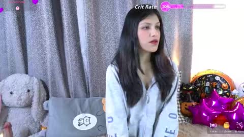 Snapshot of petite_paola chatting on 11.02.25 petite paola online show from 11.02.25