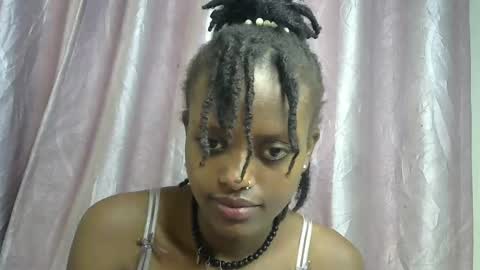 petite_star2 online show from 12.03.25