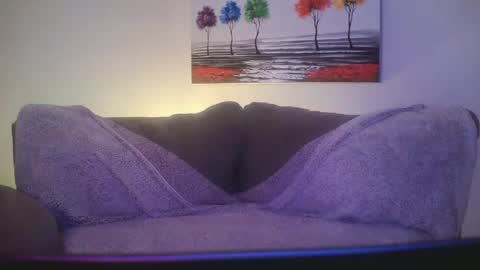 Snapshot of petite_treat_ chatting on 12.30.24 petite treat online show from 12.30.24