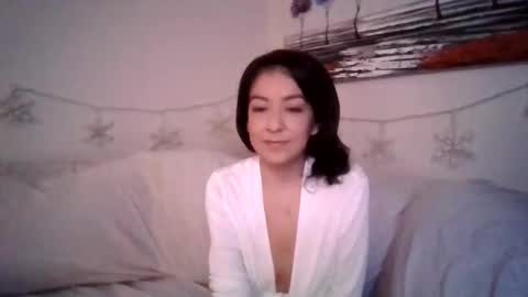 petite treat  online show from 12.21.25