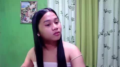 Snapshot of petite_trish chatting on 01.15.25 trish online show from 01.15.25