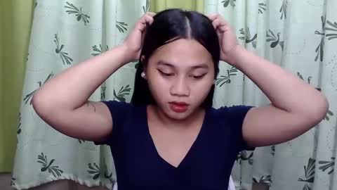 Snapshot of petite_trish chatting on 01.21.25 trish online show from 01.21.25