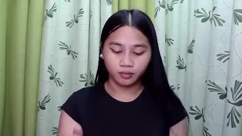 Snapshot of petite_trish chatting on 01.30.25 trish online show from 01.30.25
