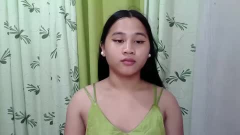 Snapshot of petite_trish chatting on 02.16.25 trish online show from 02.16.25
