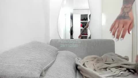 Snapshot of petitealejats chatting on 11.28.25 PetiteAlejaTs online show from 11.28.25