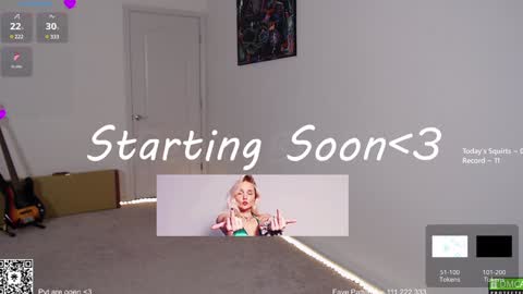 Snapshot of petitebrat chatting on 12.28.24 PiperAvery online show from 12.28.24