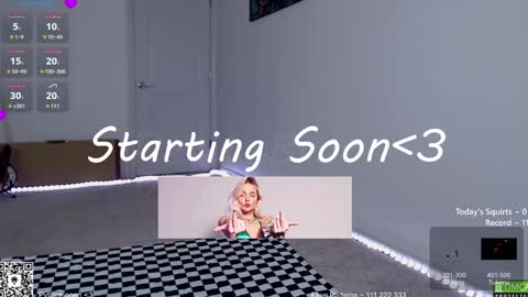 Snapshot of petitebrat chatting on 01.18.25 PiperAvery online show from 01.18.25