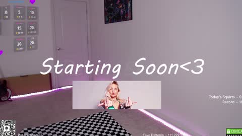 Snapshot of petitebrat chatting on 01.25.25 PiperAvery online show from 01.25.25