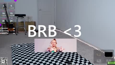 Snapshot of petitebrat chatting on 01.30.25 PiperAvery online show from 01.30.25