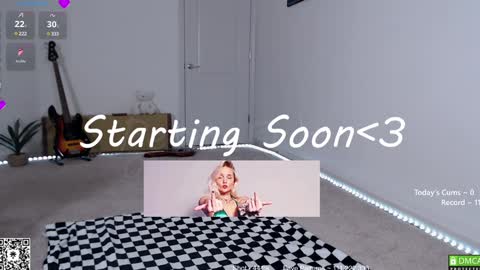 Snapshot of petitebrat chatting on 01.31.25 PiperAvery online show from 01.31.25