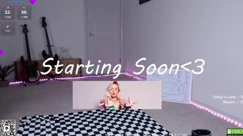 Snapshot of petitebrat chatting on 02.13.25 PiperAvery online show from 02.13.25