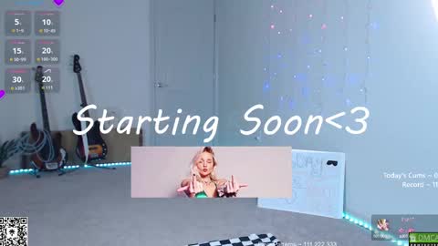 Snapshot of petitebrat chatting on 02.17.25 PiperAvery online show from 02.17.25