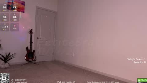 Snapshot of petitebrat chatting on 11.15.25 PiperAvery online show from 11.15.25