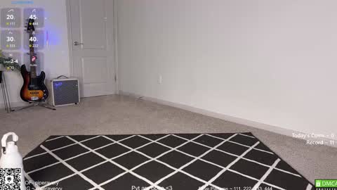 Snapshot of petitebrat chatting on 12.14.25 PiperAvery online show from 12.14.25