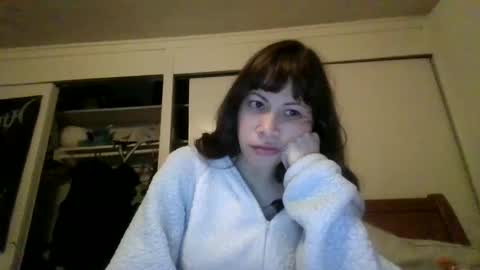 Snapshot of petitedoll30 chatting on 01.12.25 Petitedoll30 online show from 01.12.25