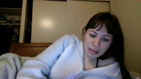 Snapshot of petitedoll30 chatting on 01.14.25 Petitedoll30 online show from 01.14.25