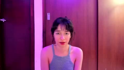 Snapshot of petitee_lunna chatting on 03.02.25 Lunna online show from 03.02.25