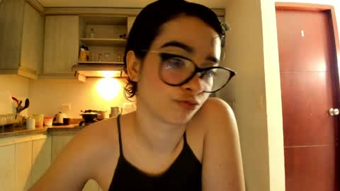 Lunna online show from 04.12.26