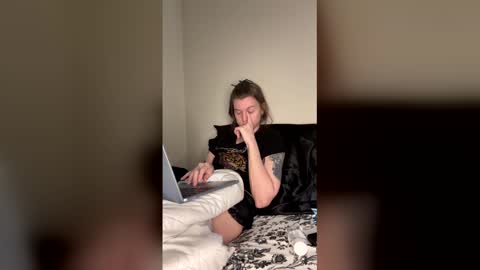 I am very new and dont know what im doing lol online show from 04.15.26