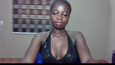 Snapshot of petitexxebony chatting on 06.04.26 petitexxebony online show from 06.04.26