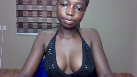 Snapshot of petitexxebony chatting on 06.11.26 petitexxebony online show from 06.11.26