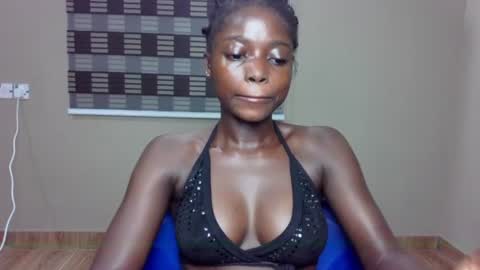 Snapshot of petitexxebony chatting on 06.29.26 petitexxebony online show from 06.29.26