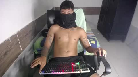 petty_boy777 online show from 05.10.26