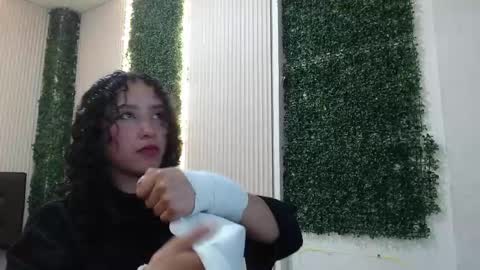 Moon  online show from 11.03.25