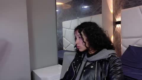 Moon  online show from 11.30.25