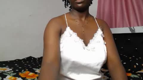 Snapshot of phat_pussylips chatting on 10.07.25 tatiana online show from 10.07.25