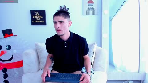 Snapshot of philiprich chatting on 12.21.24 philiprich online show from 12.21.24