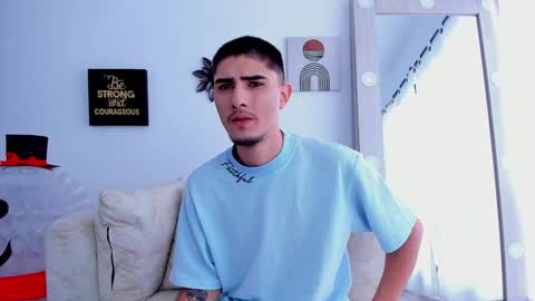 Snapshot of philiprich chatting on 12.23.24 philiprich online show from 12.23.24