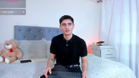 Snapshot of philiprich chatting on 10.17.25 philiprich online show from 10.17.25