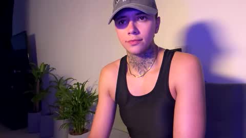 Snapshot of phillip_brownn chatting on 02.03.26 PHILLIP online show from 02.03.26