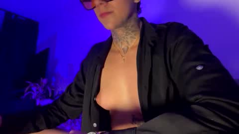 Snapshot of phillip_brownn chatting on 03.19.26 PHILLIP online show from 03.19.26